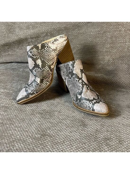 Dolce Vita Shoes - Dolce Vita Roya Slip Boot Snake Print Mules size 7.5. EUC